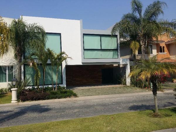 Venta de casa nueva en valle real