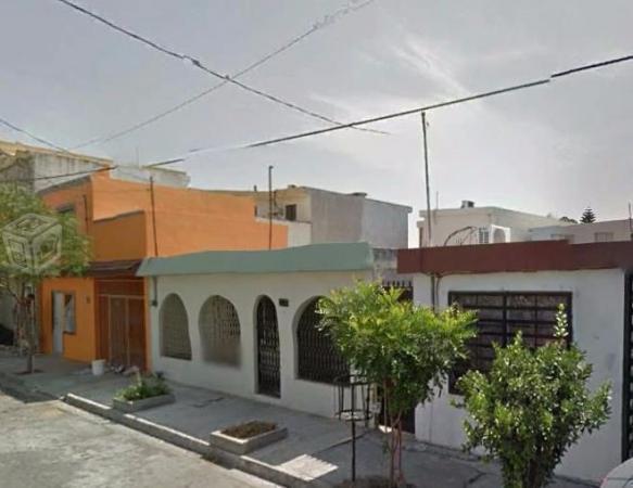 Casa en venta col. las puentes excelente ubicacion