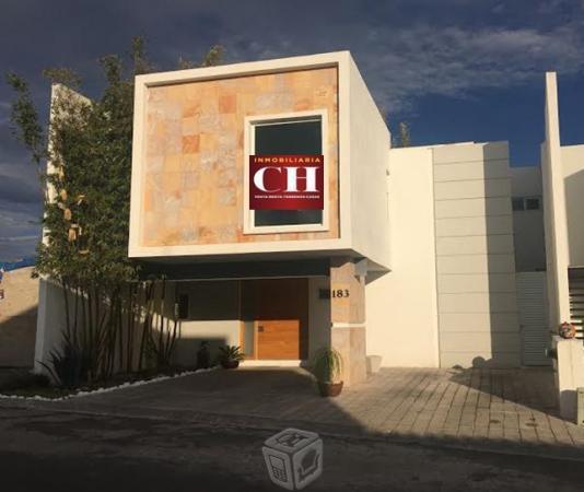 Moderna casa en renta en juriquilla