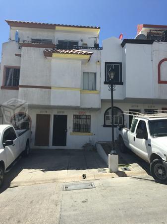 Casa en agua caliente