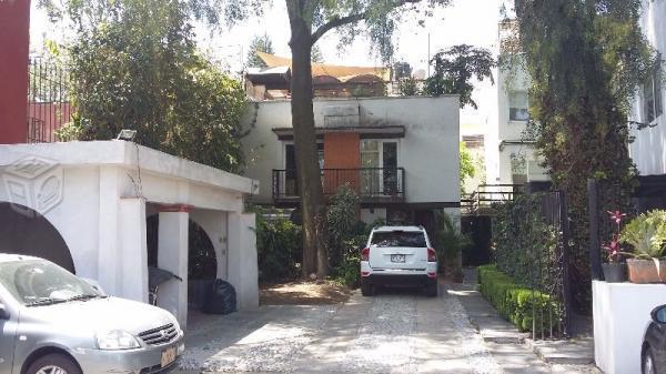 Hermosa casa Venta. Centro de Coyoacan. 4 cuartos