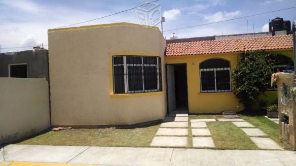 Casa con 3 rec Tulipanes en privada Pachuca