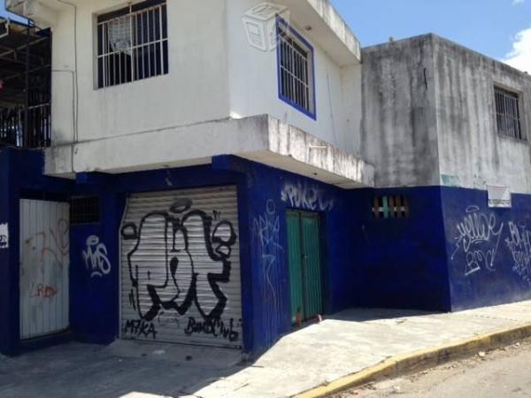 Edificio comercial en venta en esquina