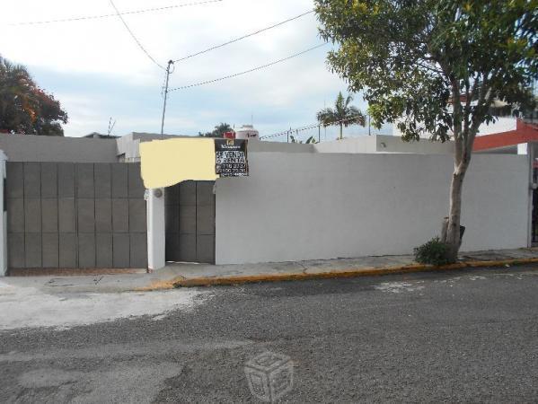 CASA VENTA Av.15 No.308 Calles 3 Y 5