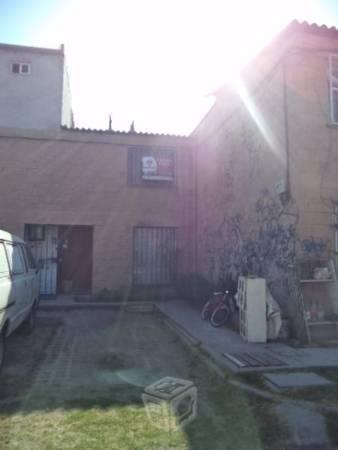 Economica casa 2 plantas 2 rec cerca suburbano