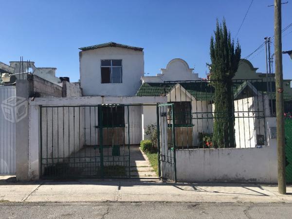 Excelente casa en bosques del peñar