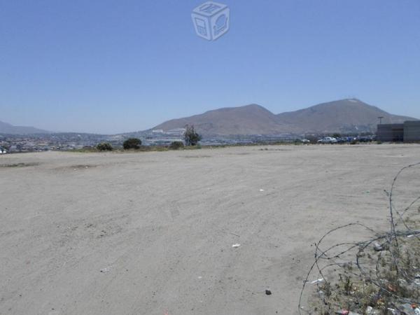 Excelente terreno de 9,299.13 m², zona comercial e