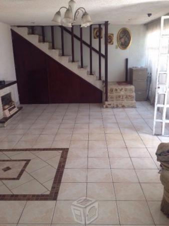 SE VENDE CASA DE 300m2 Y EXCELENTE UBICACION