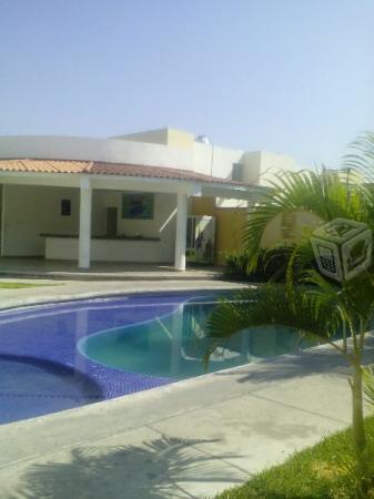 Casa dentro del residencial los sauces