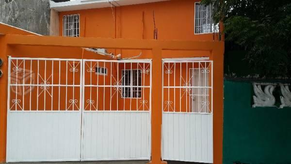 Se renta casa en Infonavit Buenavista climatizada