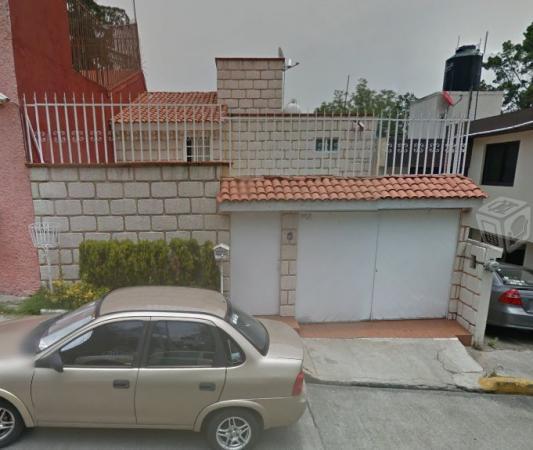 Casa en Lomas Verdes