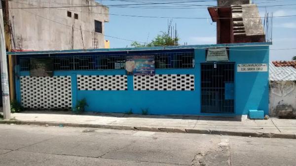 Excelente casa en santa cruz sobre avenida