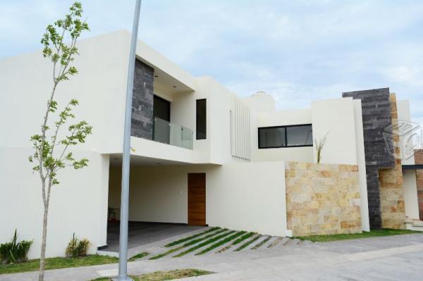 Hermosa Casa nueva en Lomas del Pedregal, SLP