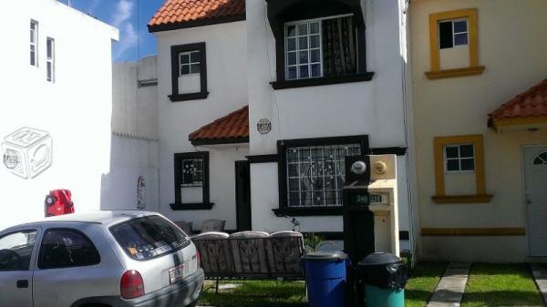 Casa de 3 recamaras 2.5 baños en privada venecia