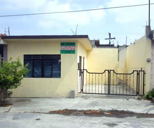 Casa en Col. Roberto Espinoza.