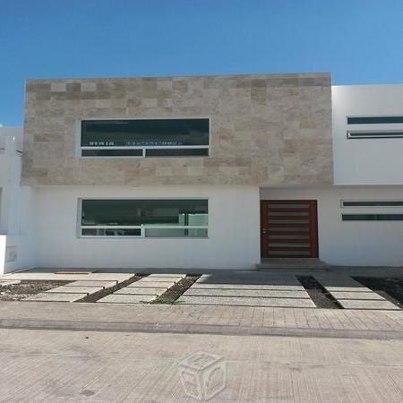 Venta casa en milenio iii privada