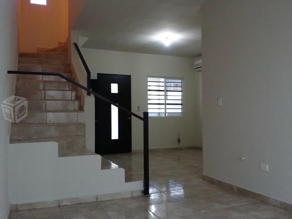 Casa 3Rec Priv Villas Anahuac en Sendero y Univers