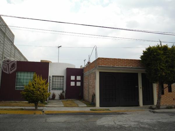 Casa de 2 recámaras con acabados en Pachuca