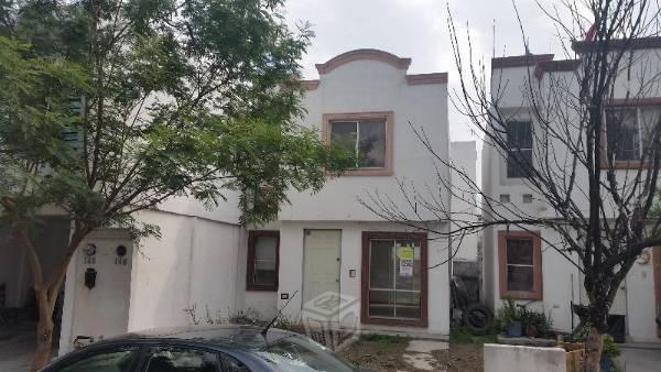 Casa en venta 2 plantas en privada Real Hauinalá