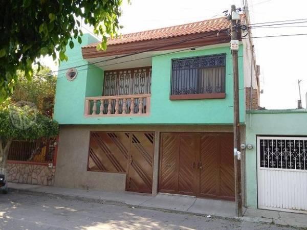 CASA EN VENTA en LA POPULAR. T=192m2 C=256m2