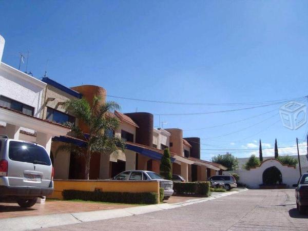 Hermosa casa iluminada