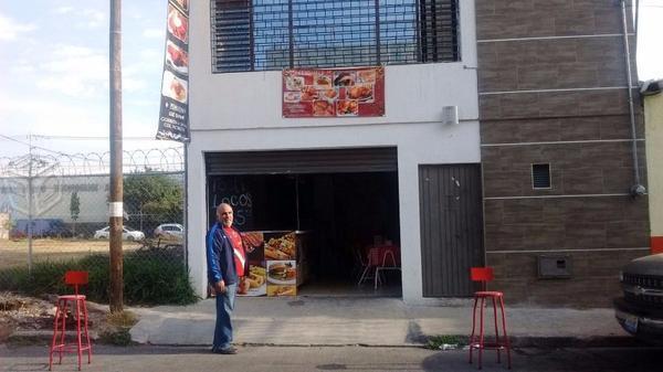 Local comercial frente a rampa plaza las torres