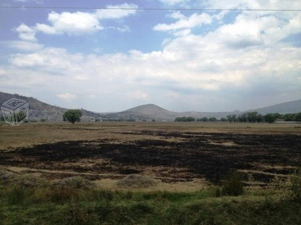 , terreno urbano a pie de carretera