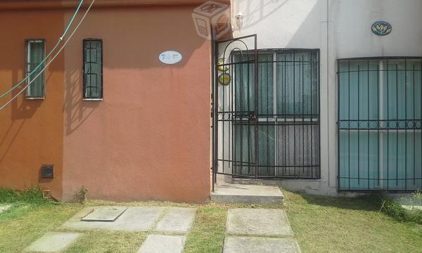 Casa en paseos de izcalli de 2 plantas