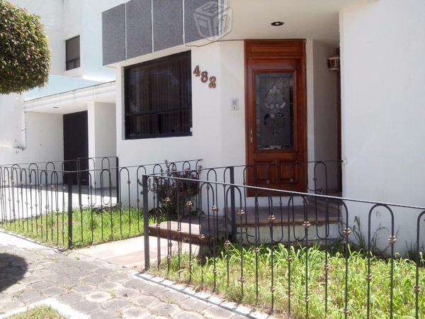 Se vende espectacular casa por las americas