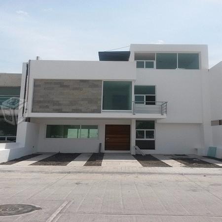 Milenio Lucépolis casa en venta 3 rec alberca roof