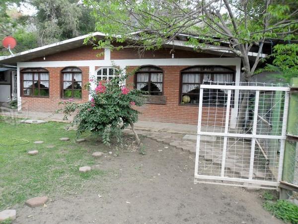 Bonita casa en venta con amplio terreno