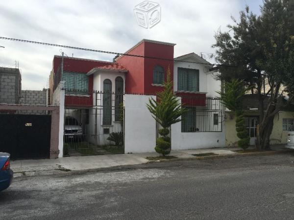 Casa en La Plutarco cerca prepa 3, CD Conocimiento