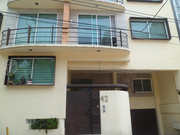 Vendo departamento a un costado de parque hundido