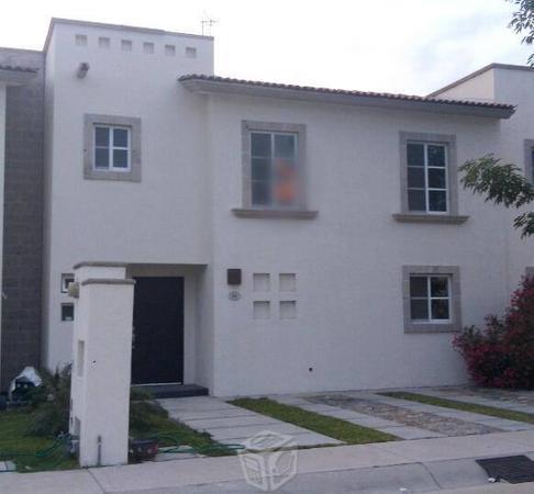 Casa en Villa Capri, en Rancho Santa Monica