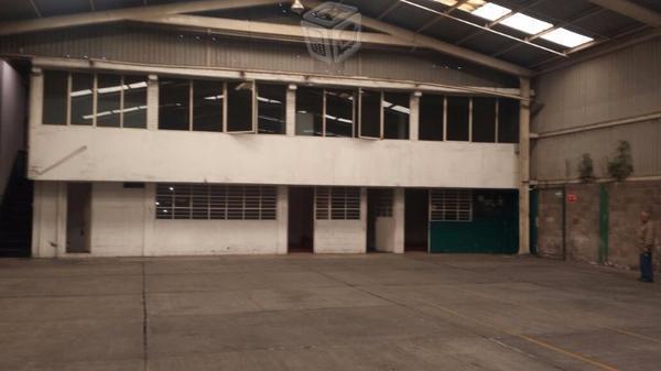 Bodega de 800m2 en Lecheria, Tultitlan