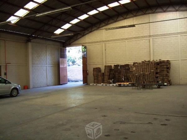 Bodega amplia para industrias