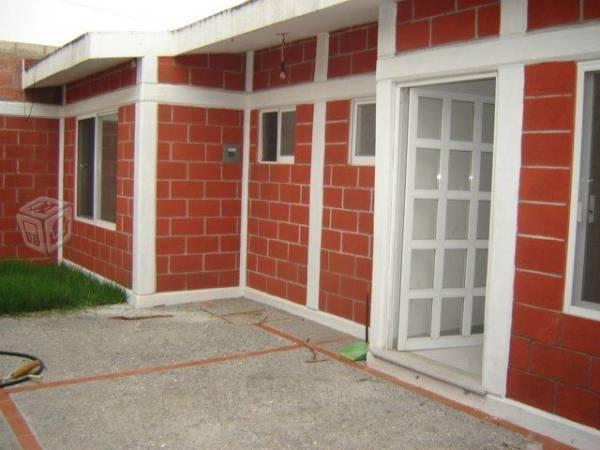 Excelente casa univel en jiutepec centrica