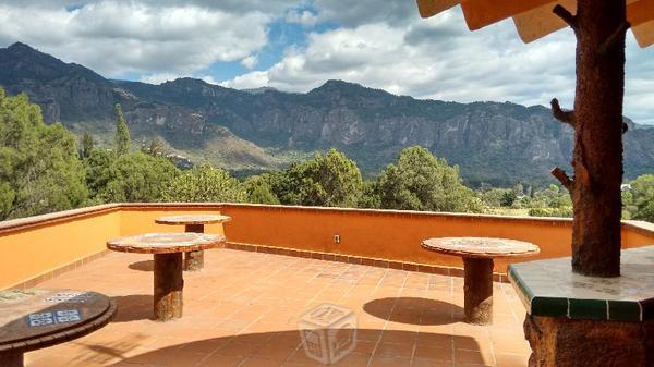 Casa GRANDE, EXCELENTE VISTA, ALBERCA,JARDÍN