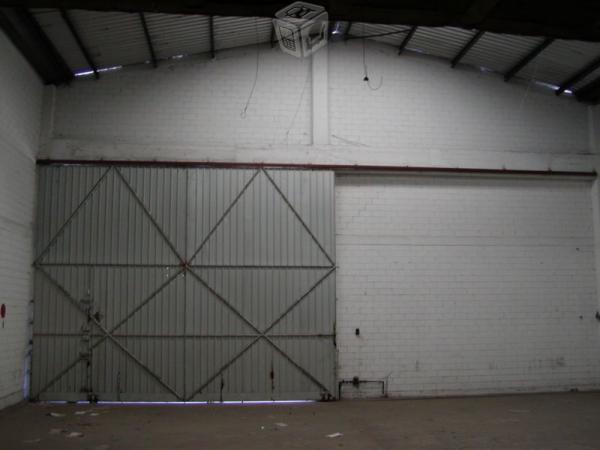 Bodega con Tapanco 450m2 por P.Ecológico