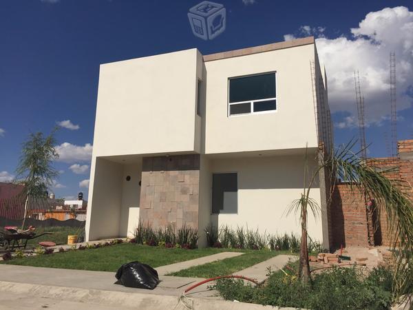 Casa nueva amplia al sur de la ciudad