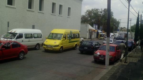 Casa en avenida ideal para Negocio Acepto Creditos