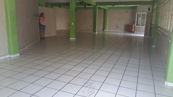 Renta local multiusos 150 m2