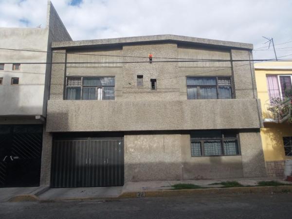 Casa muy amplia en nezahualcoyotl