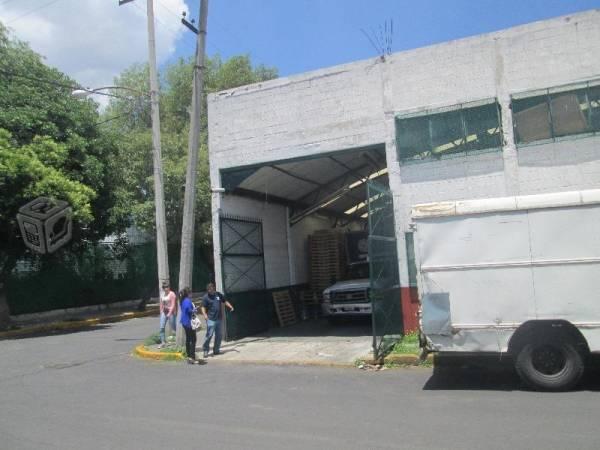 600m² bodega en esquina, torton