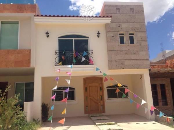 Hermosa casa en la cima