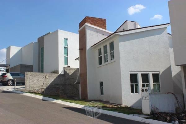 Casa nueva en Cumbres del Cimatario