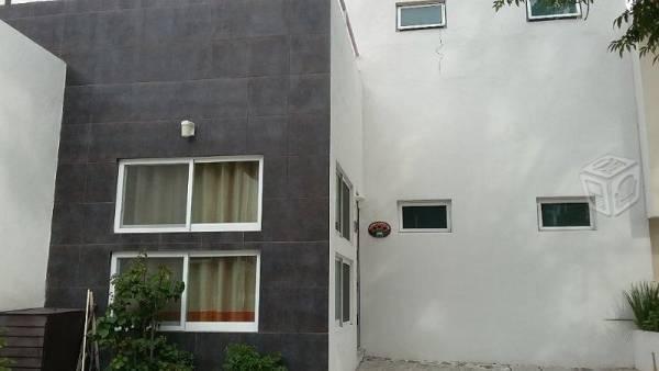 Casa en privada con alberca col. chulavista