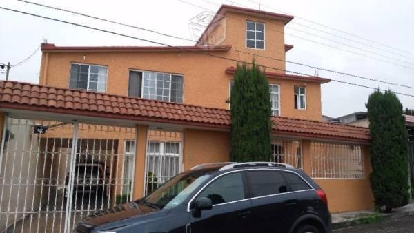 Venta de Propiedad con 2 Casas Independientes