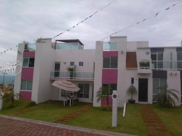 Casa cerca de teques . 3 recamaras y roof garden
