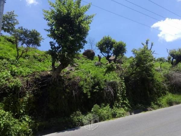 Terreno atras aeropuerto sobre avenida